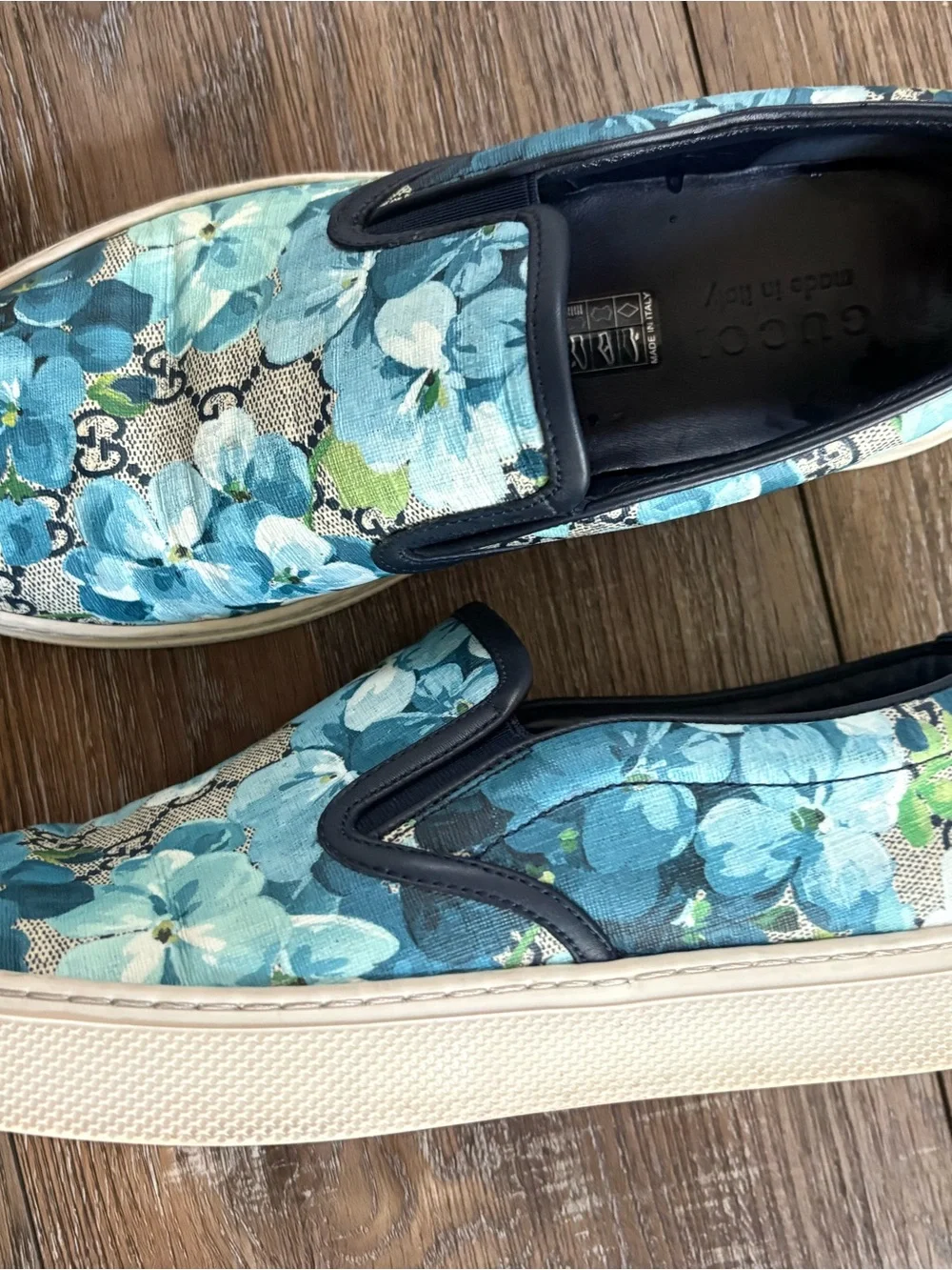 Gucci Floral Canvas Slip-On Sneaker floral Turquoise Navy men’s size 7/women 8.5 ✨GUCCI Supreme GG Logo Canvas Bloom Blue Floral Slip-On  main image 2